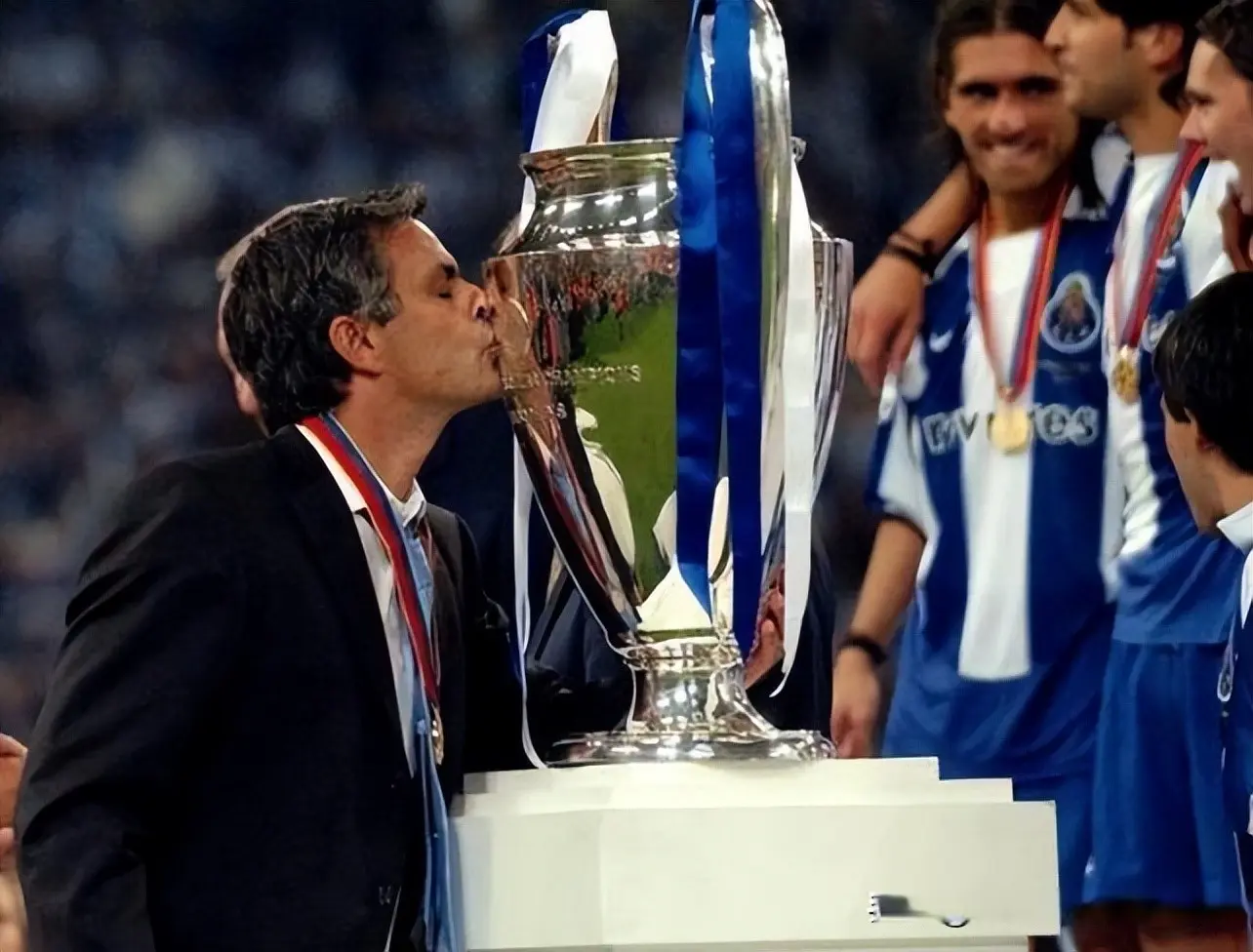 在更衣室的, div 在更衣室的, div